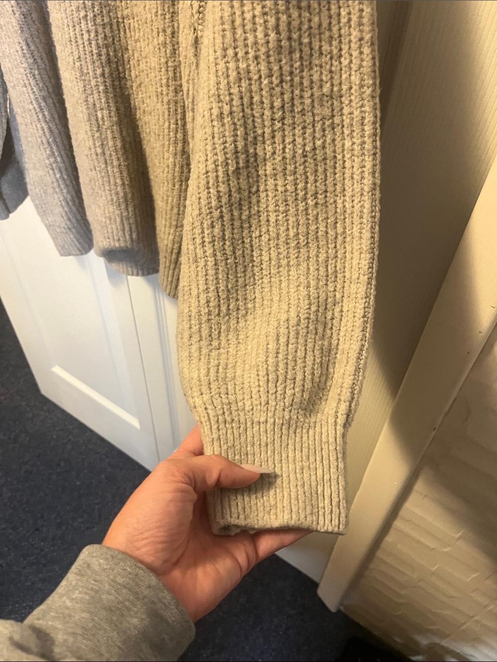 Express Gray Ribbed Crewneck Sweater - Picture 3 of 4